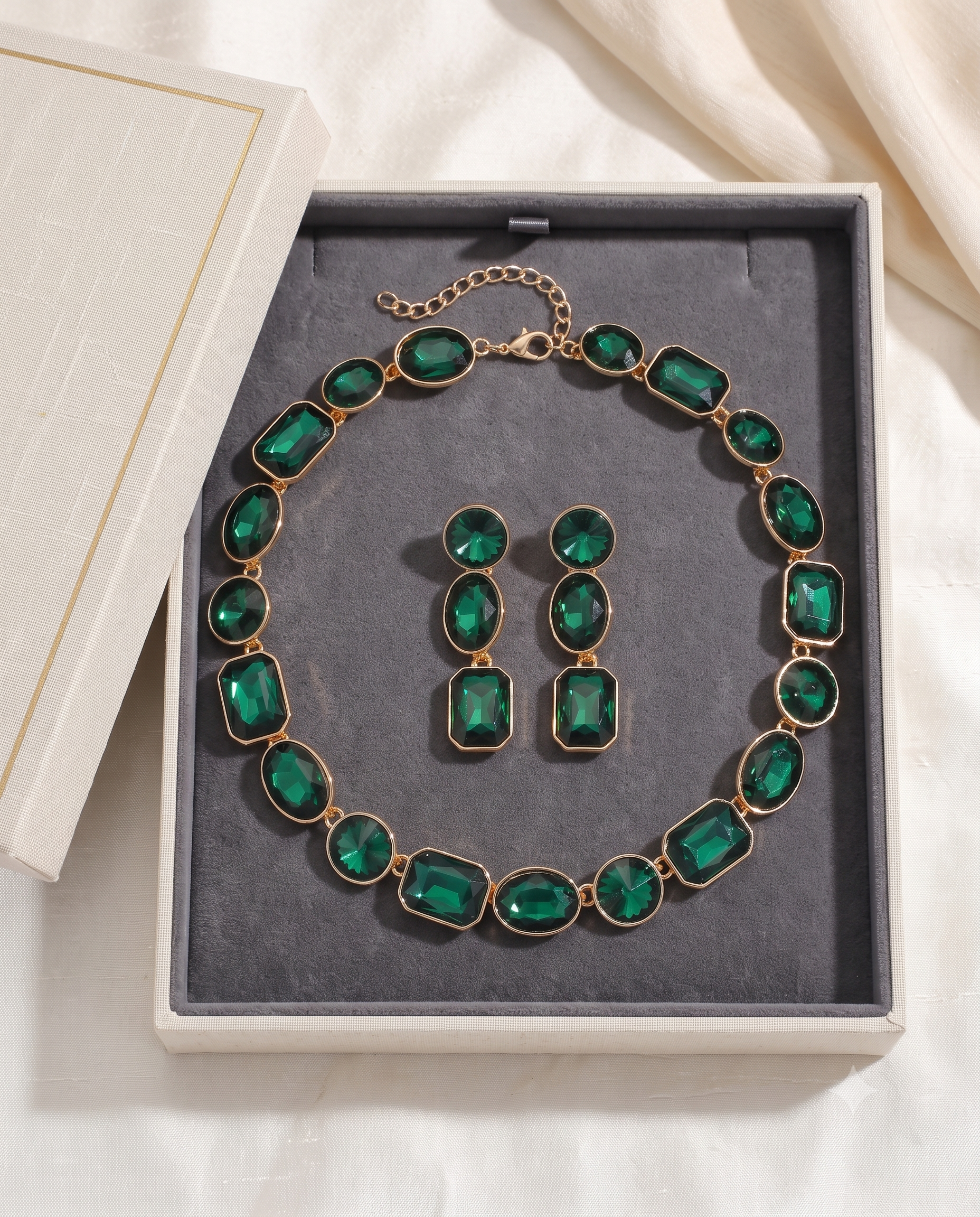 Shiny Crystal Necklace